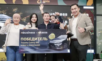 MBANK завершил акцию «Принимай платежи по QR»: Третий автомобиль Toyota Camry 80 нашел своего обладателя!