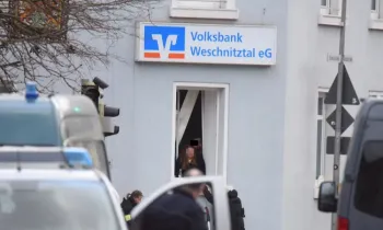 В Германии мужчина взял в заложники кассира Volksbank