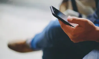 Кыргызстанцам начали рассылать налоговые извещения по SMS