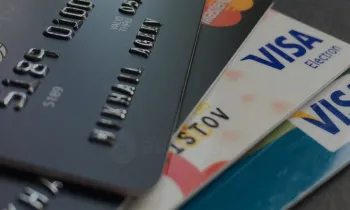 Передача SIM-карт и банковских счетов под контроль: ЖК одобрил законопроекты