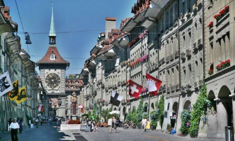 Швейцария передала 70 странам данные о банковских счетах их граждан