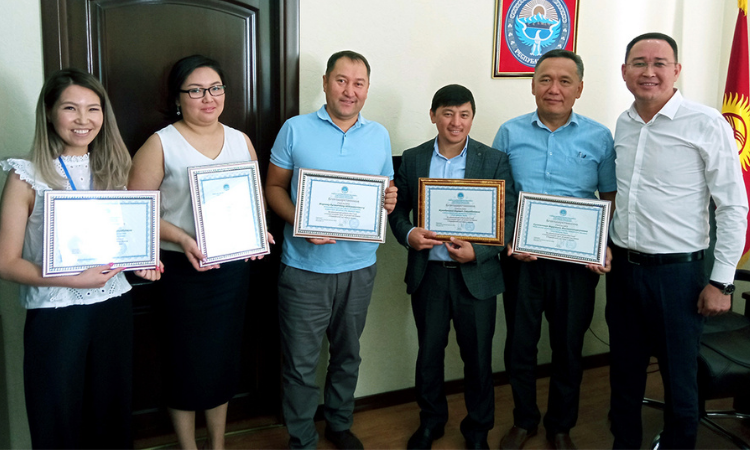 Союз банков Кыргызстана наградил сотрудников «Капитал Банка»