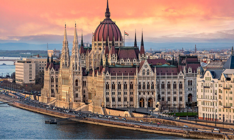 Делегация предпринимателей КР примет участие в бизнес-форуме в Венгрии
