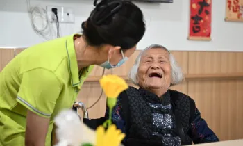 В Китае более миллиона пожилых людей получили госсубсидии на уход через систему ваучеров