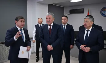 Глава НБ КР ознакомился с деятельностью и планами ОАО «Кыргызалтын»
