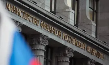 Минфин России в три раза уменьшит закупку валюты