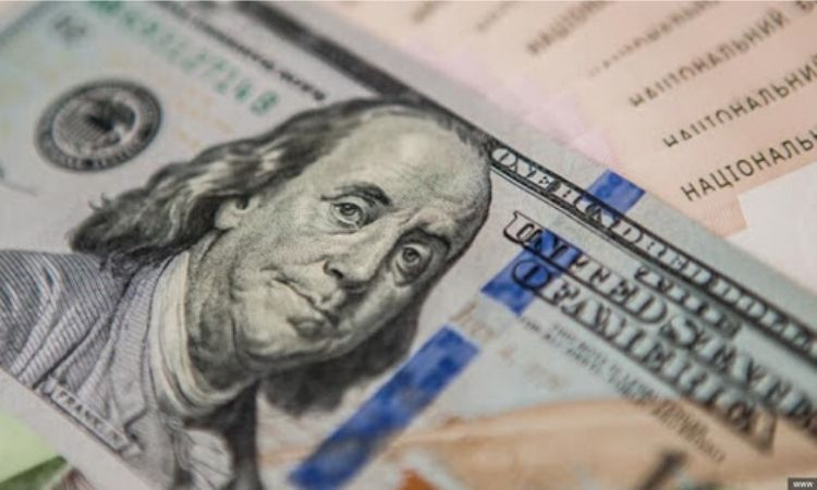 Доллар в Кыргызстане дорожает