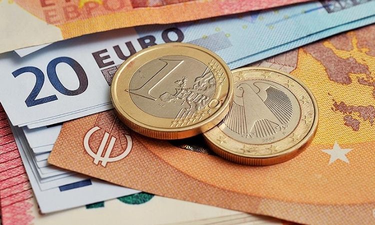 Евро падает вслед за долларом