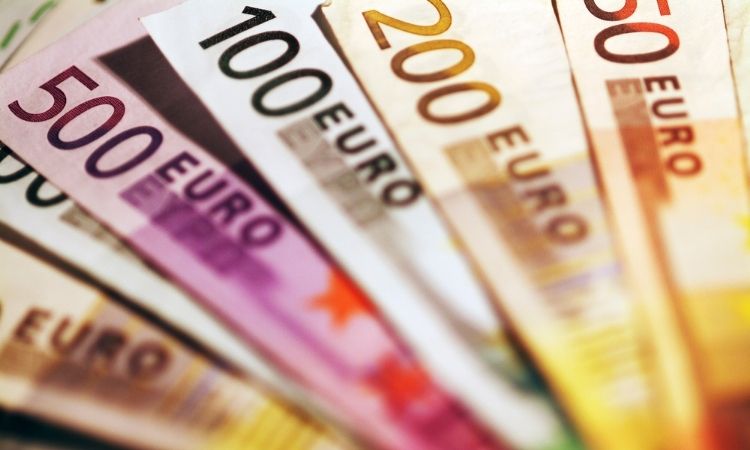 В Нацбанке объяснили, чем обусловлен скачок курса евро