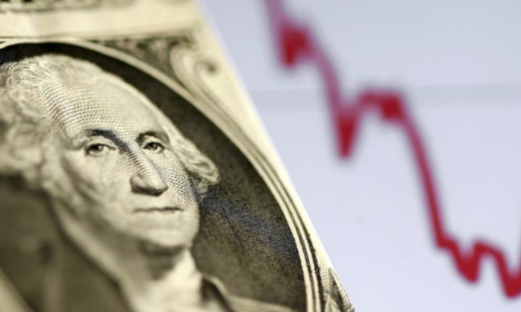 Доллар в Кыргызстане продолжает падение