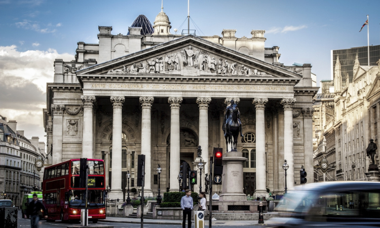 В Банке Англии выступили за резкое повышение ставок