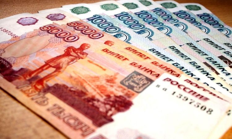 В Кыргызстане подешевел рубль