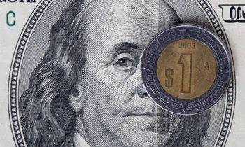 Что доллар США позаимствовал у мексиканского песо?