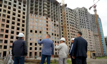 Управделами президента Каныбек Туманбаев ознакомился со строительством жилкомплекса «Мурас»